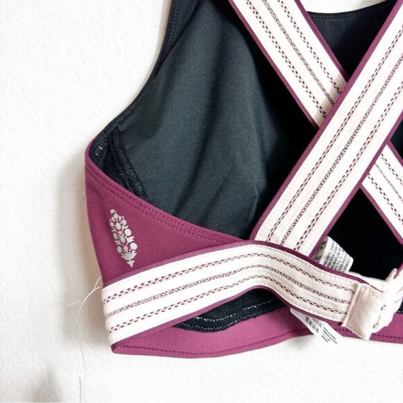 FREE PEOPLE MOVEMENT PRACTICE MAKES PERFECT WINE WOMEN ATHLETIC BRA SIZE XS - Picture 6 of 6